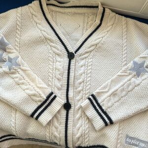 Taylor Swift-ish  folklore cardigan size small🛍️